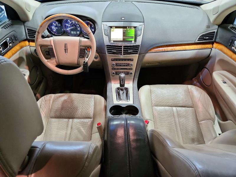 Photo 8 from auction – 2010 LINCOLN MKT with VIN 2LMHJ5AT0ABJ25344