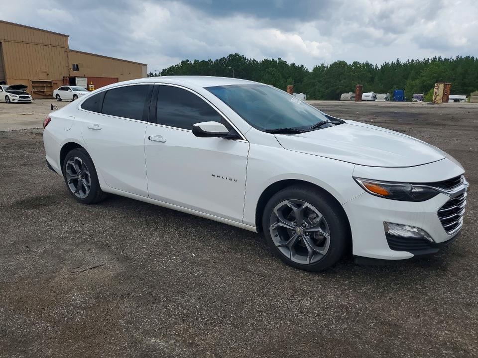 Photo 4 from auction – 2020 CHEVROLET MALIBU with VIN 1G1ZD5ST2LF111580