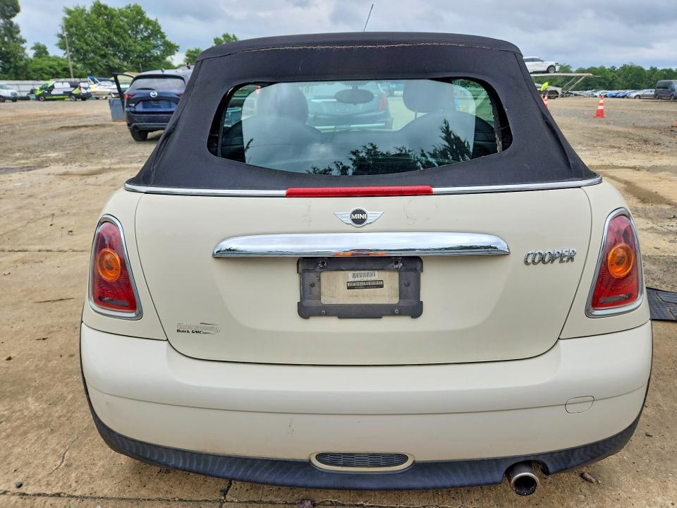 Photo 6 from auction – 2010 MINI COOPER with VIN WMWMR3C54ATZ19769