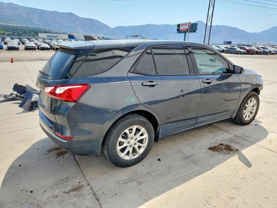 Photo 3 from auction – 2018 CHEVROLET EQUINOX with VIN 3GNAXHEV5JL390043