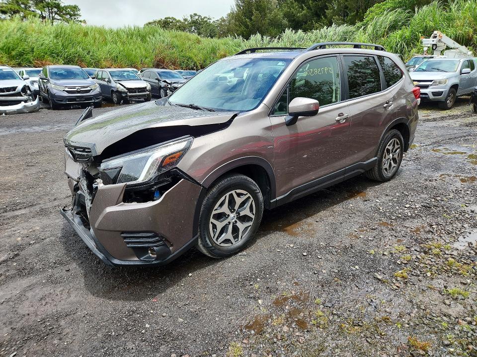 SUBARU FORESTER 2022 with VIN JF2SKAEC7NH506916 - Photo from auction