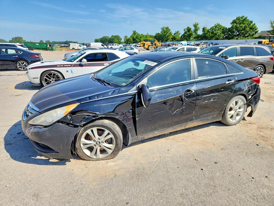 HYUNDAI SONATA 2011 with VIN 5NPEC4AC5BH145795 - Photo from auction