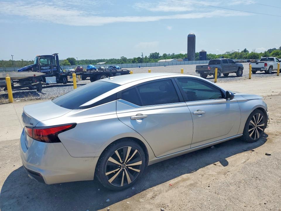 Photo 3 from auction – 2019 NISSAN ALTIMA with VIN 1N4BL4CV7KC191762