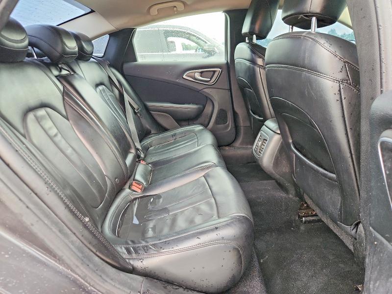 Photo 10 from auction – 2015 CHRYSLER 200 with VIN 1C3CCCCBXFN619045