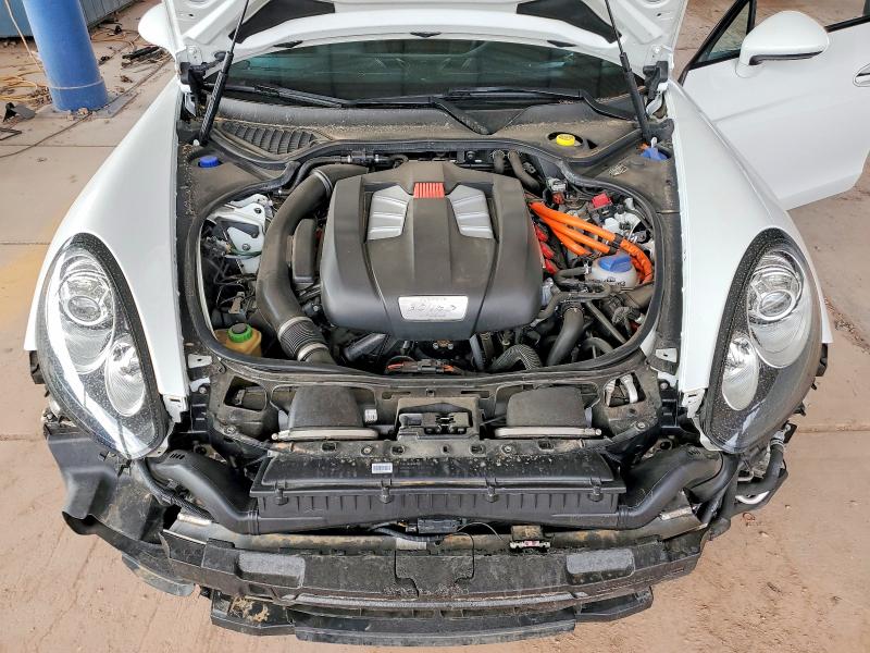 Фото 11 с аукциона – 2014 PORSCHE PANAMERA с VIN WP0AD2A79EL044973