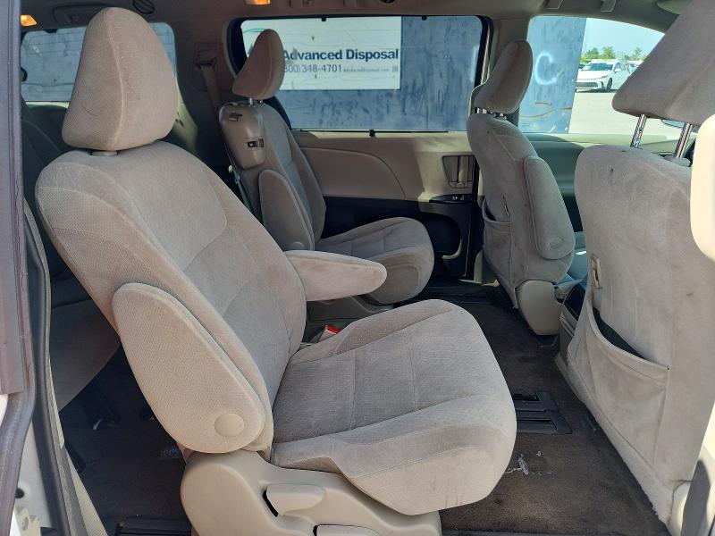 Photo 11 from auction – 2015 TOYOTA SIENNA with VIN 5TDKK3DC5FS561535