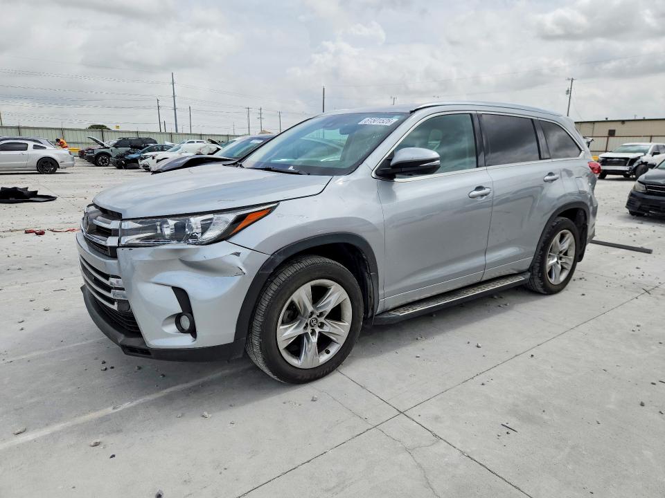 TOYOTA HIGHLANDER 2017 with VIN 5TDDZRFH7HS405855 - Photo from auction