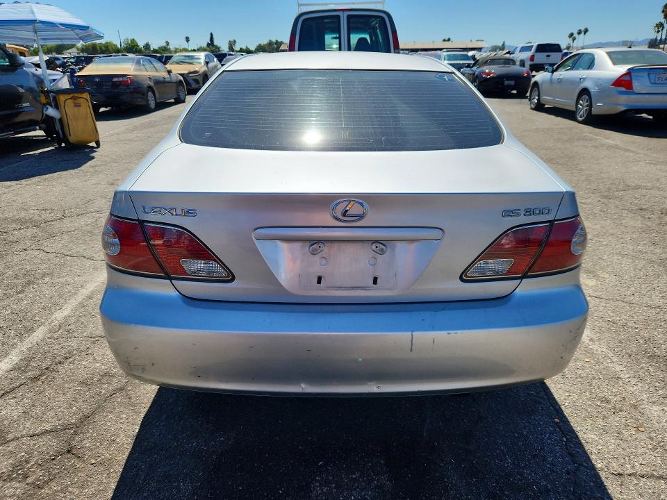 Photo 6 from auction – 2002 LEXUS ES with VIN JTHBF30G325035335
