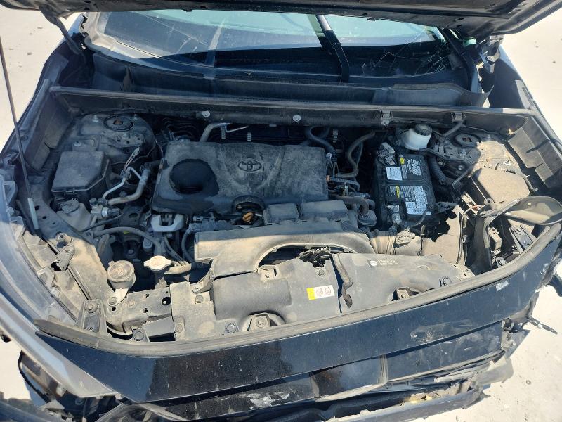 Photo 12 from auction – 2021 TOYOTA RAV4 with VIN 2T3W1RFV6MC130253