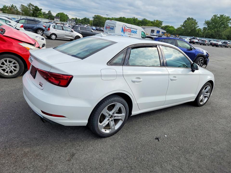 Zdjęcie 3 z aukcji – 2017 AUDI A3 z VIN WAUB8GFF6H1033206