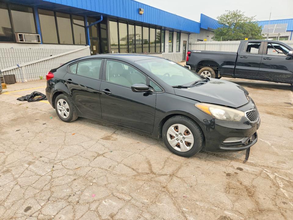 Photo 4 from auction – 2016 KIA FORTE with VIN KNAFK4A64G5456673