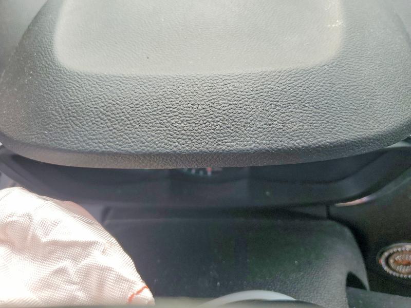 Photo 9 from auction – 2019 CHEVROLET TRAX with VIN 3GNCJRSB8KL155356