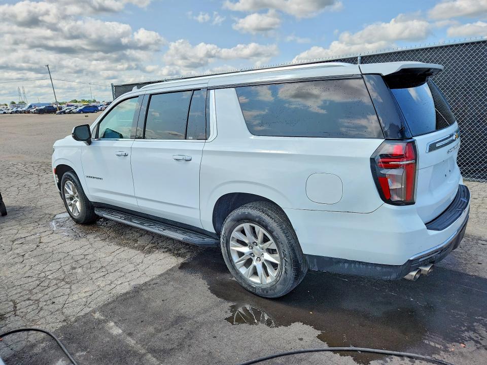 Photo 2 from auction – 2022 CHEVROLET SUBURBAN with VIN 1GNSCFKD5NR190326