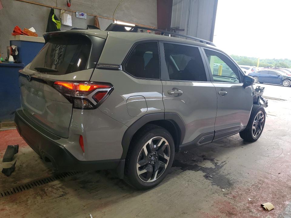 Photo 3 from auction – 2025 SUBARU FORESTER with VIN JF2SLDRC1SH618017