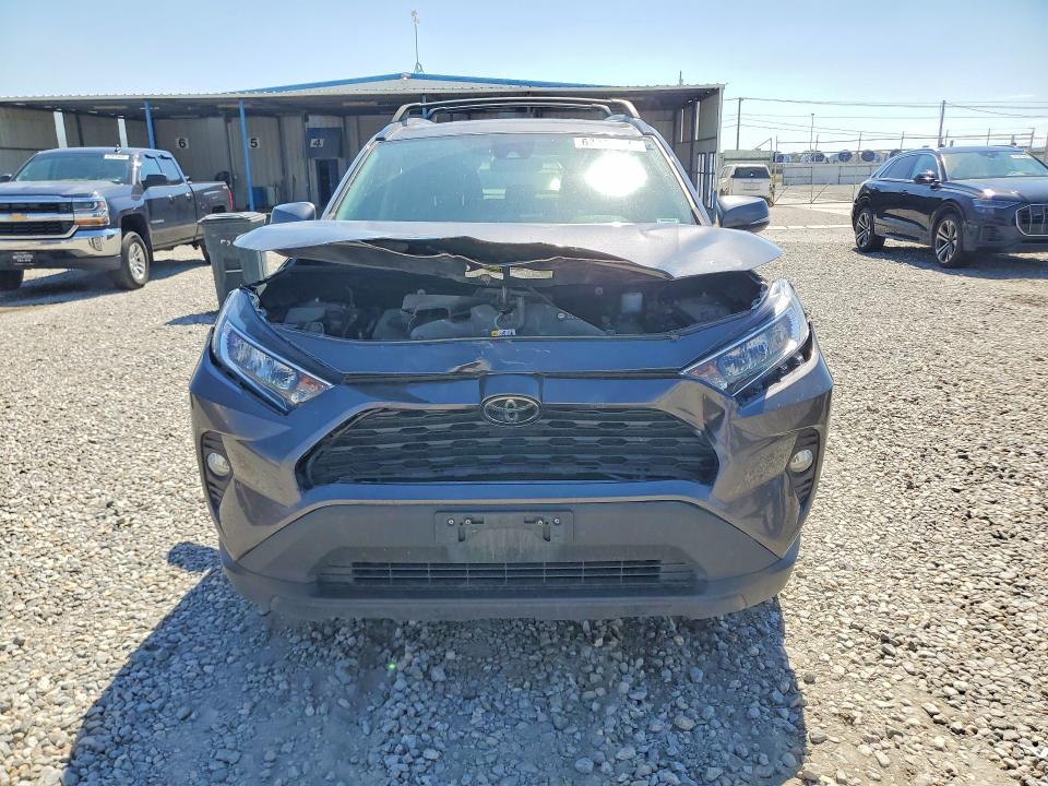 Photo 5 from auction – 2019 TOYOTA RAV4 with VIN 2T3P1RFV3KW047895