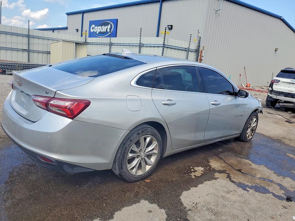 Photo 3 from auction – 2021 CHEVROLET MALIBU with VIN 1G1ZD5ST9MF023417