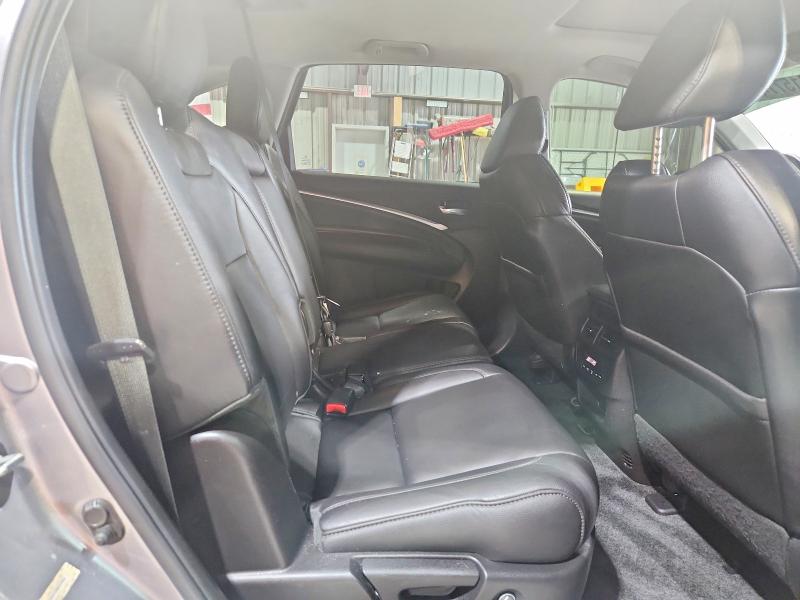 Photo 11 from auction – 2016 ACURA MDX with VIN 5FRYD4H47GB033903