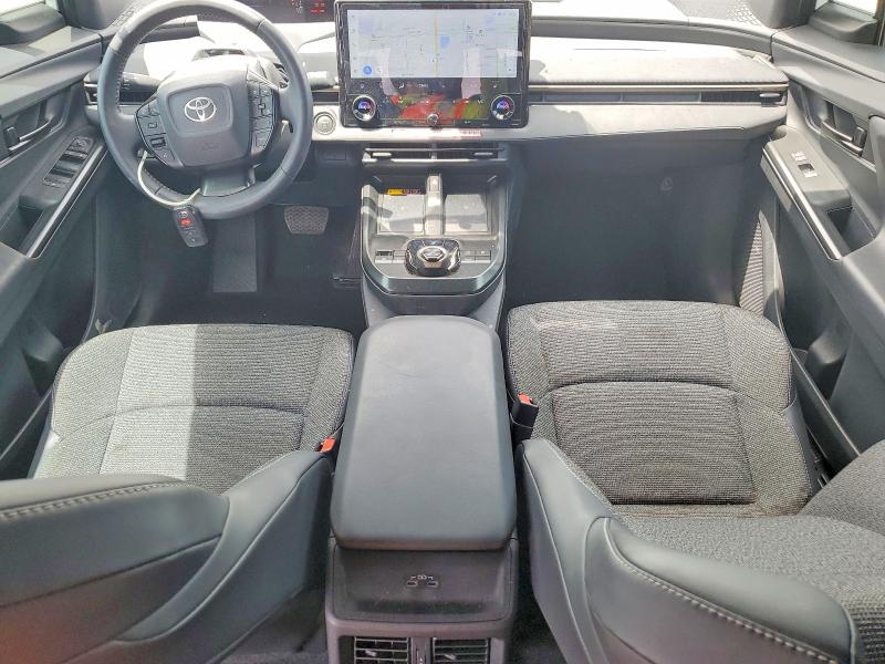 Снимка 8 от търг – 2026 TOYOTA BZ с VIN JTMBFAEBXTJ015711