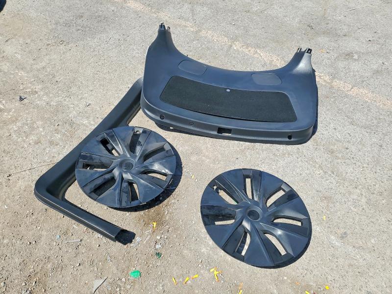 Photo 13 from auction – 2025 TESLA MODEL Y with VIN 7SAYGDED8SF231401