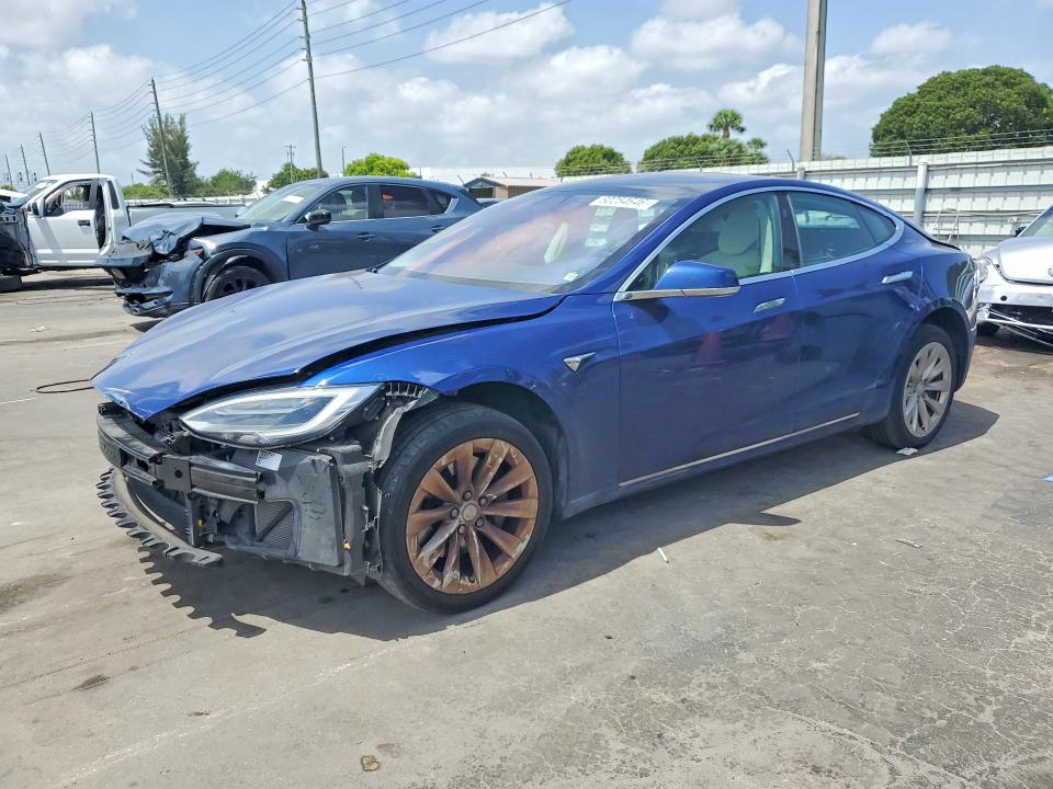 TESLA MODEL S 2017 with VIN 5YJSA1E13HF213258 - Photo from auction