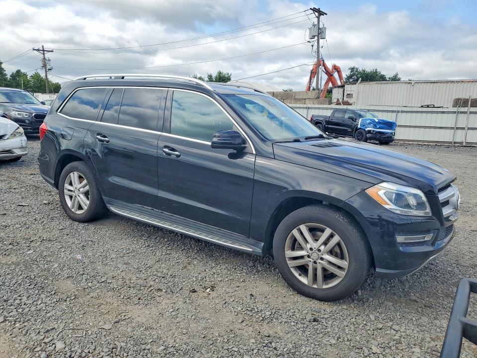 Photo 4 from auction – 2015 MERCEDES-BENZ GL with VIN 4JGDF6EEXFA586700