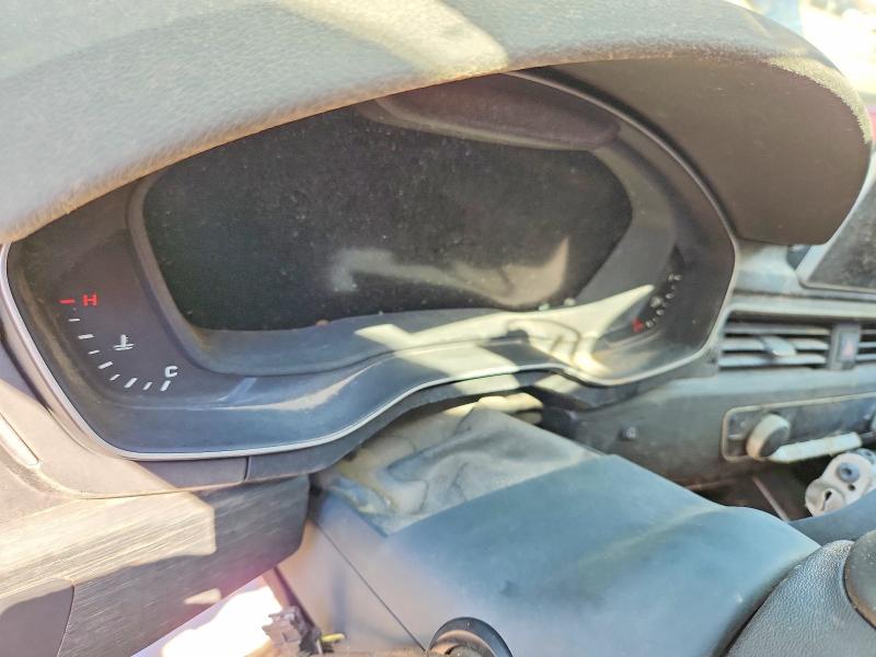 Foto 9 de la subasta – 2018 AUDI A4 con VIN WAUENAF49JA111906