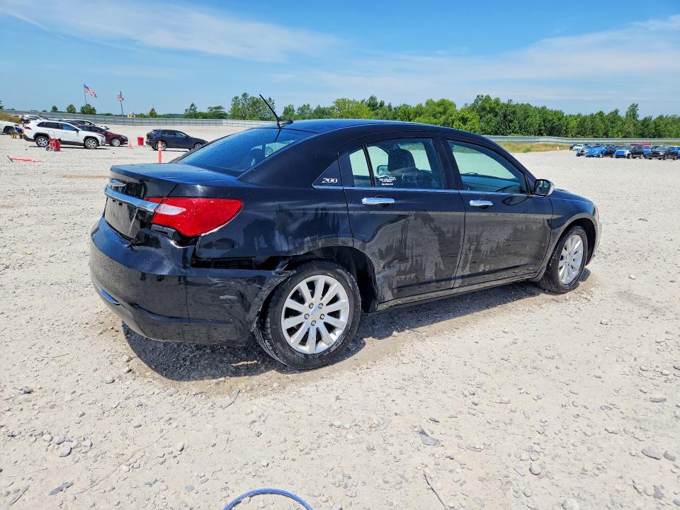 Photo 3 from auction – 2014 CHRYSLER 200 with VIN 1C3CCBCG8EN172638