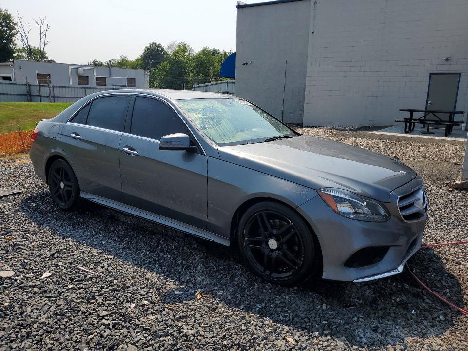 Photo 4 from auction – 2016 MERCEDES-BENZ E with VIN WDDHF8JB7GB257189