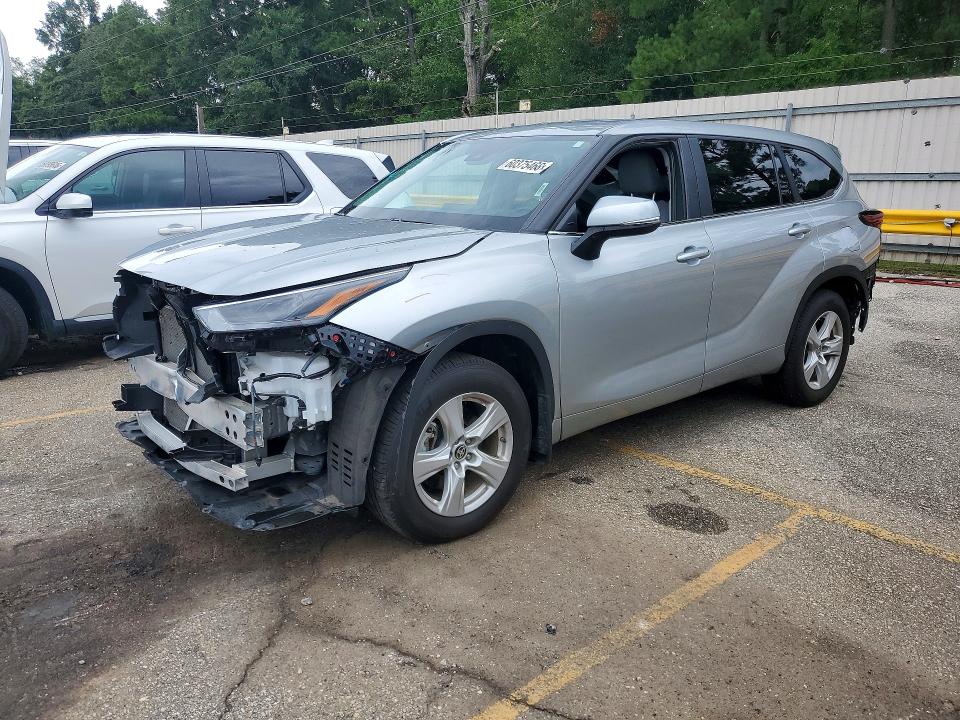 TOYOTA HIGHLANDER 2025 with VIN 5TDKDRBH4SS576209 - Photo from auction