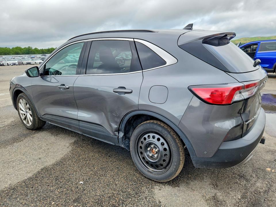 Photo 2 from auction – 2022 FORD ESCAPE with VIN 1FMCU9J90NUB42525