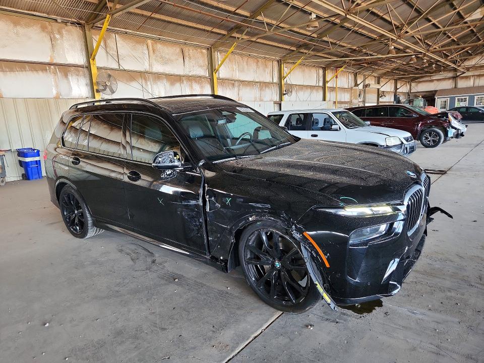 Photo 4 from auction – 2023 BMW X7 with VIN 5UX23EM07P9P99996