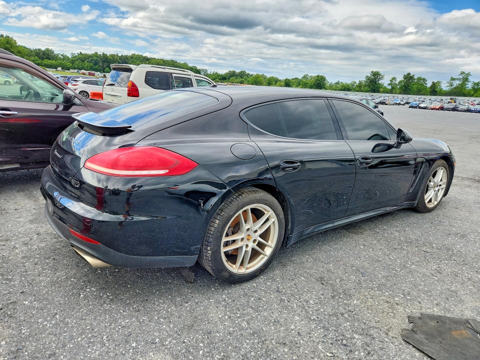 Photo 3 from auction – 2015 PORSCHE PANAMERA with VIN WP0AA2A7XFL003312