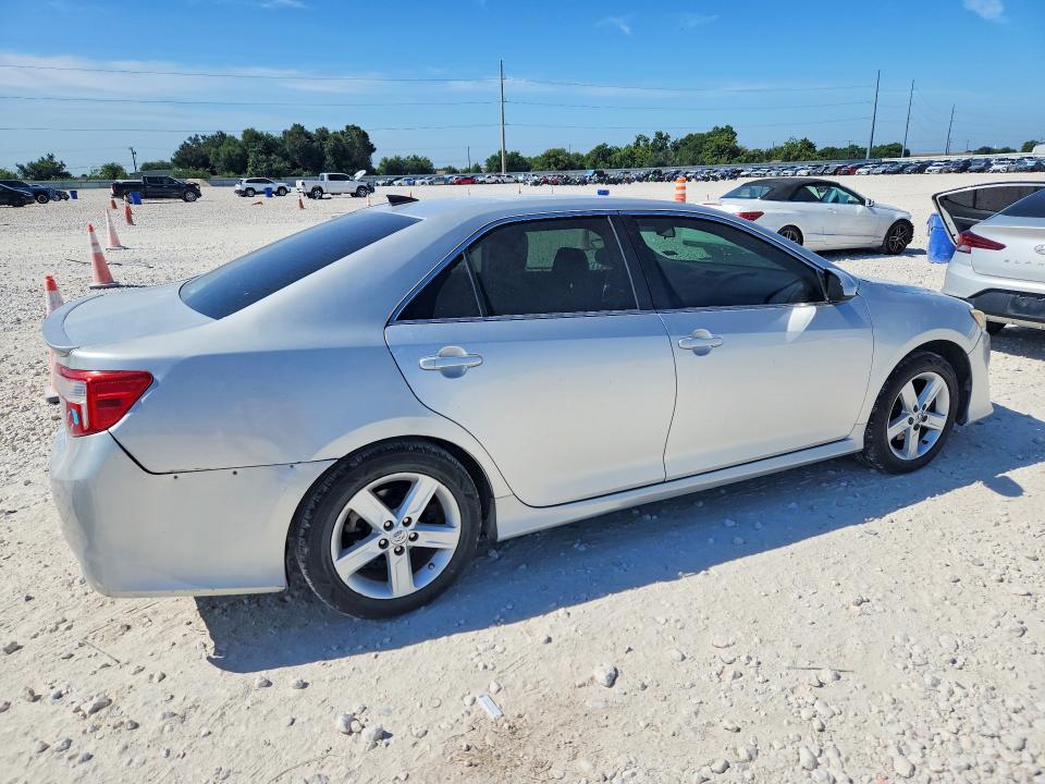 Foto 3 de la subasta – 2014 TOYOTA CAMRY con VIN 4T1BF1FK2EU434549