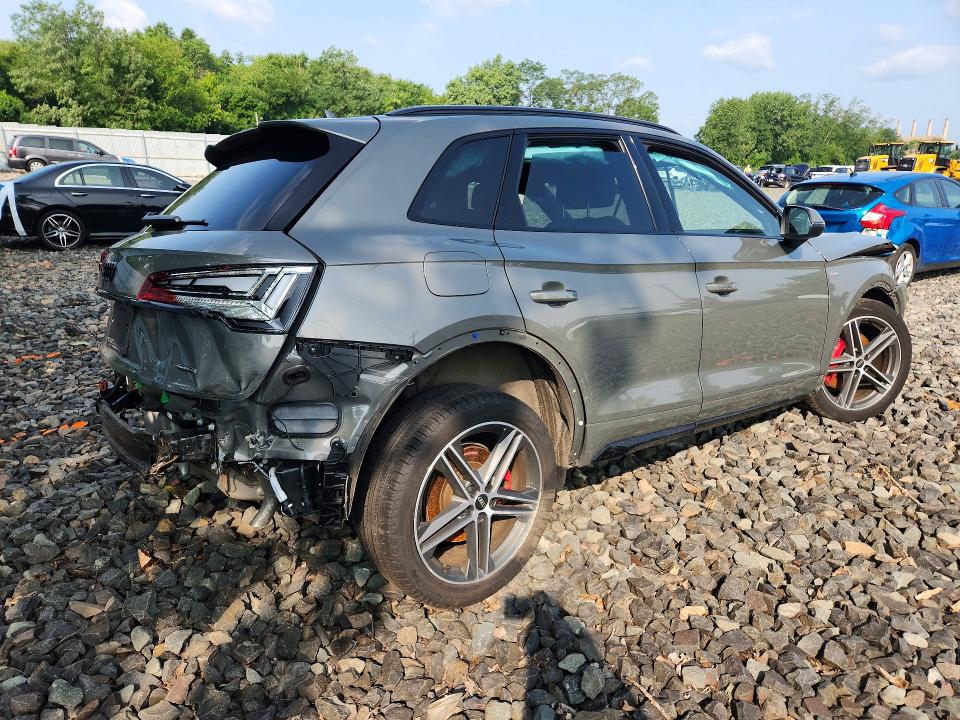 Photo 3 from auction – 2024 AUDI Q5 E with VIN WA1E2AFY8R2123981