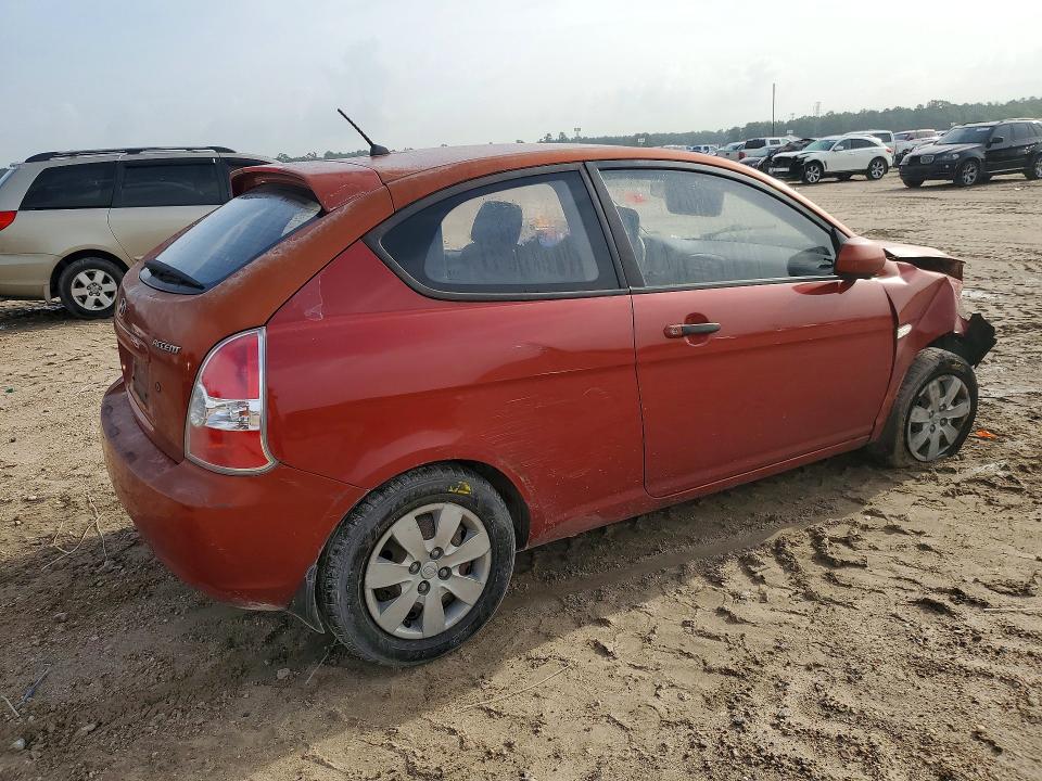 Photo 3 from auction – 2010 HYUNDAI ACCENT with VIN KMHCM3AC0AU164009