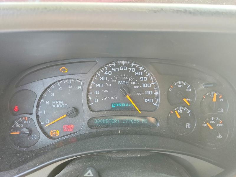 Photo 9 from auction – 2005 CHEVROLET SILVERADO with VIN 1GCHK23U85F829314