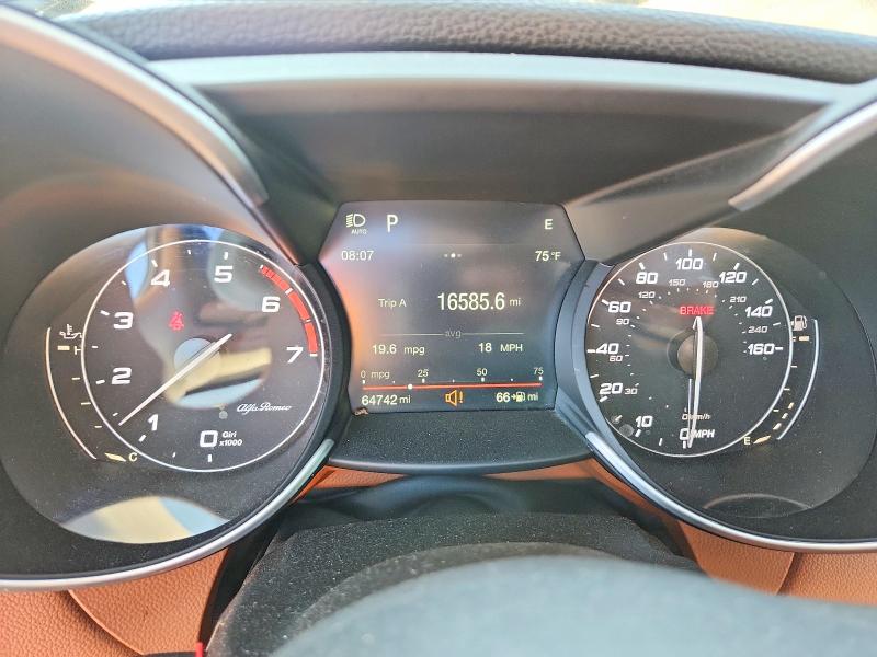 Photo 9 from auction – 2018 ALFA ROMEO GIULIA with VIN ZARFAEDN1J7579315