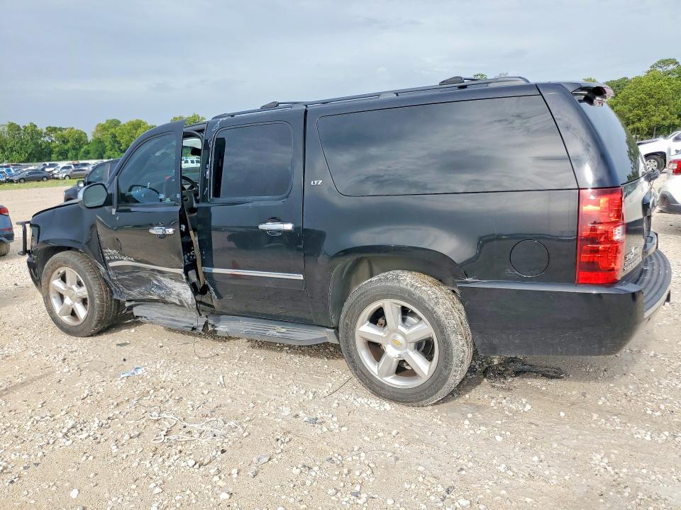 Photo 2 from auction – 2011 CHEVROLET SUBURBAN with VIN 1GNSCKE00BR347712