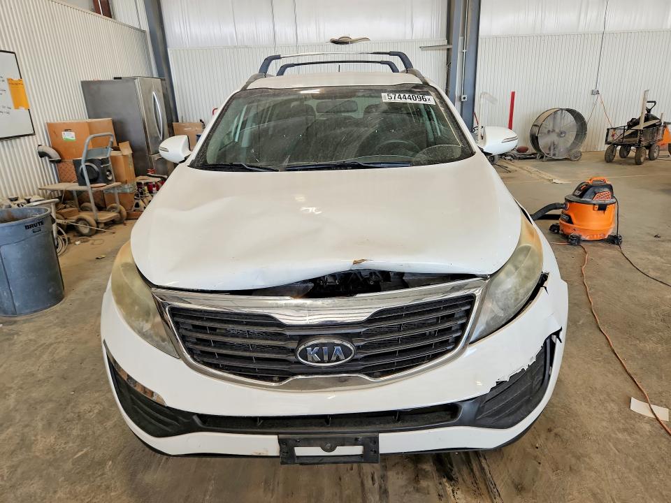 Photo 5 from auction – 2011 KIA SPORTAGE with VIN KNDPBCA29B7083934