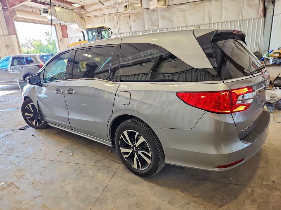Photo 2 from auction – 2018 HONDA ODYSSEY with VIN 5FNRL6H94JB040881