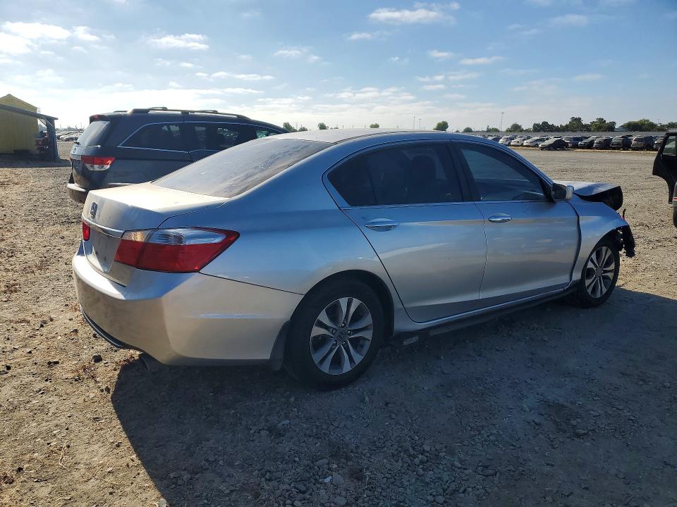 Photo 3 from auction – 2015 HONDA ACCORD with VIN 1HGCR2F36FA150909