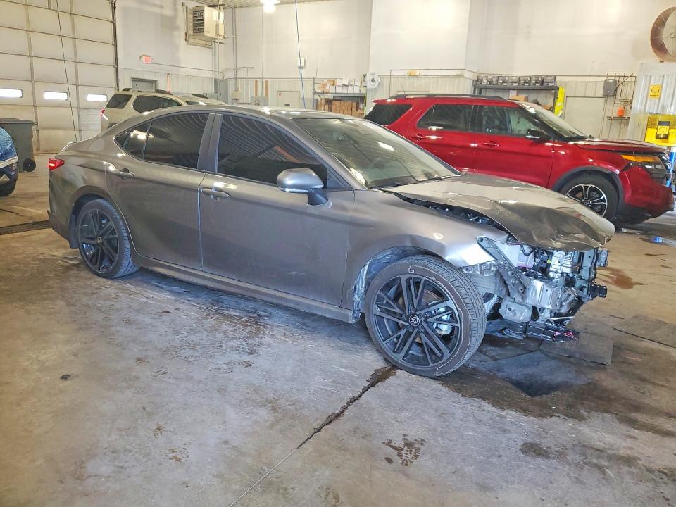 Photo 4 from auction – 2026 TOYOTA CAMRY with VIN 4T1DAACK4TU656244
