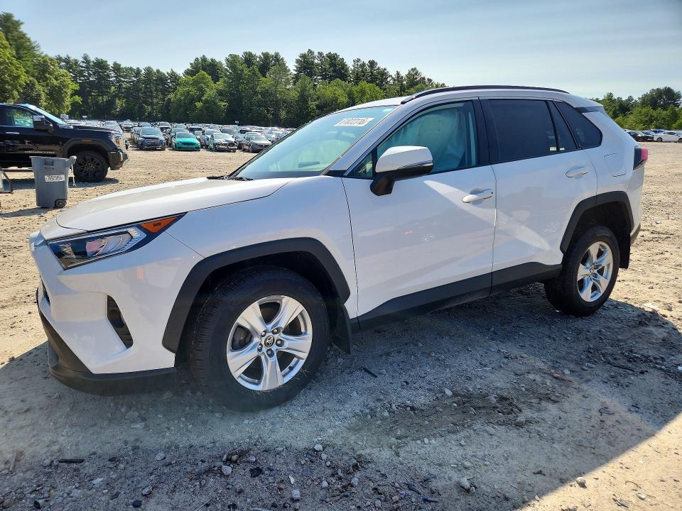 TOYOTA RAV4 2021 with VIN 2T3P1RFV3MC170892 - Photo from auction