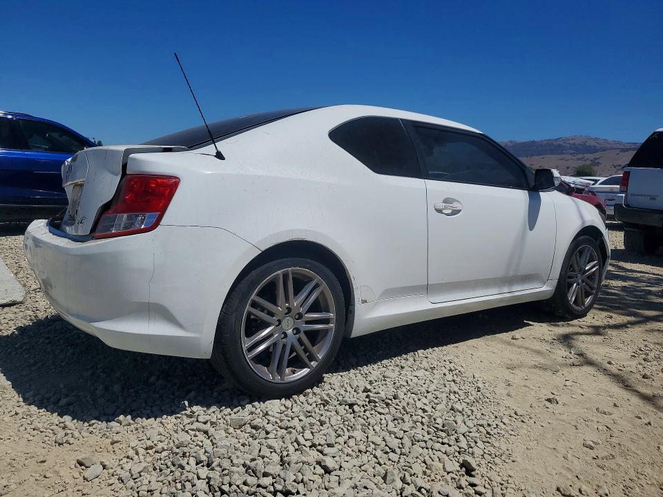 Photo 3 from auction – 2012 SCION TC with VIN JTKJF5C71C3042469