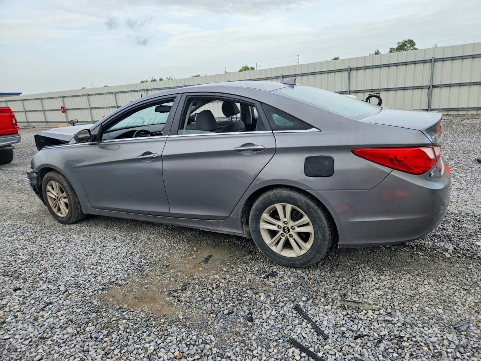 Photo 2 from auction – 2012 HYUNDAI SONATA with VIN 5NPEB4AC1CH400253