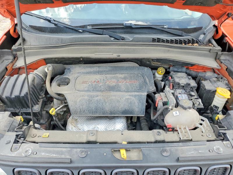 Photo 11 from auction – 2015 JEEP RENEGADE with VIN ZACCJBCT0FPB67625