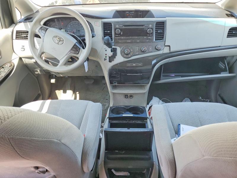 Photo 8 from auction – 2011 TOYOTA SIENNA with VIN 5TDKK3DC4BS049095