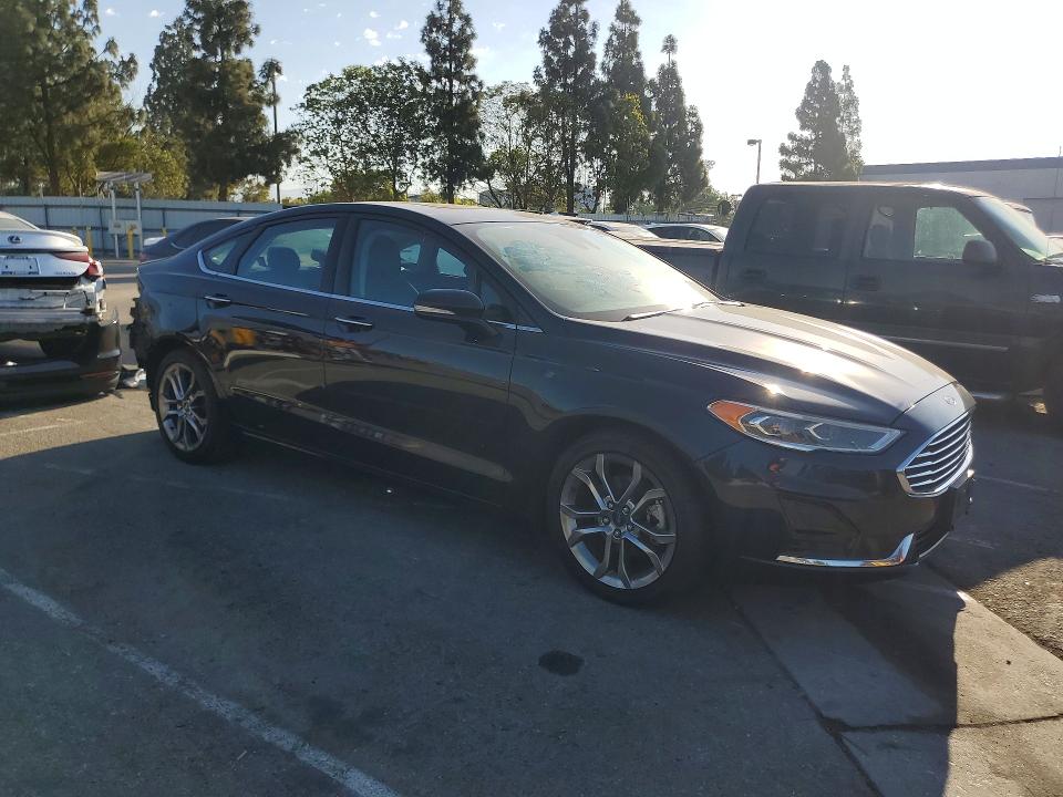 Photo 4 from auction – 2020 FORD FUSION with VIN 3FA6P0CD6LR227658
