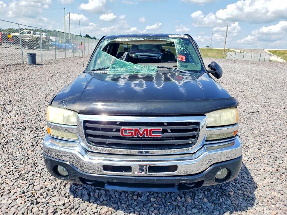 Photo 5 from auction – 2004 GMC NEW SIERRA with VIN 2GTEK13T441359731