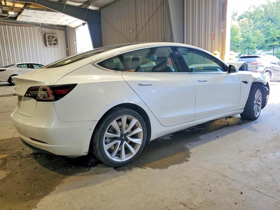 Photo 3 from auction – 2020 TESLA MODEL 3 with VIN 5YJ3E1EAXLF590915